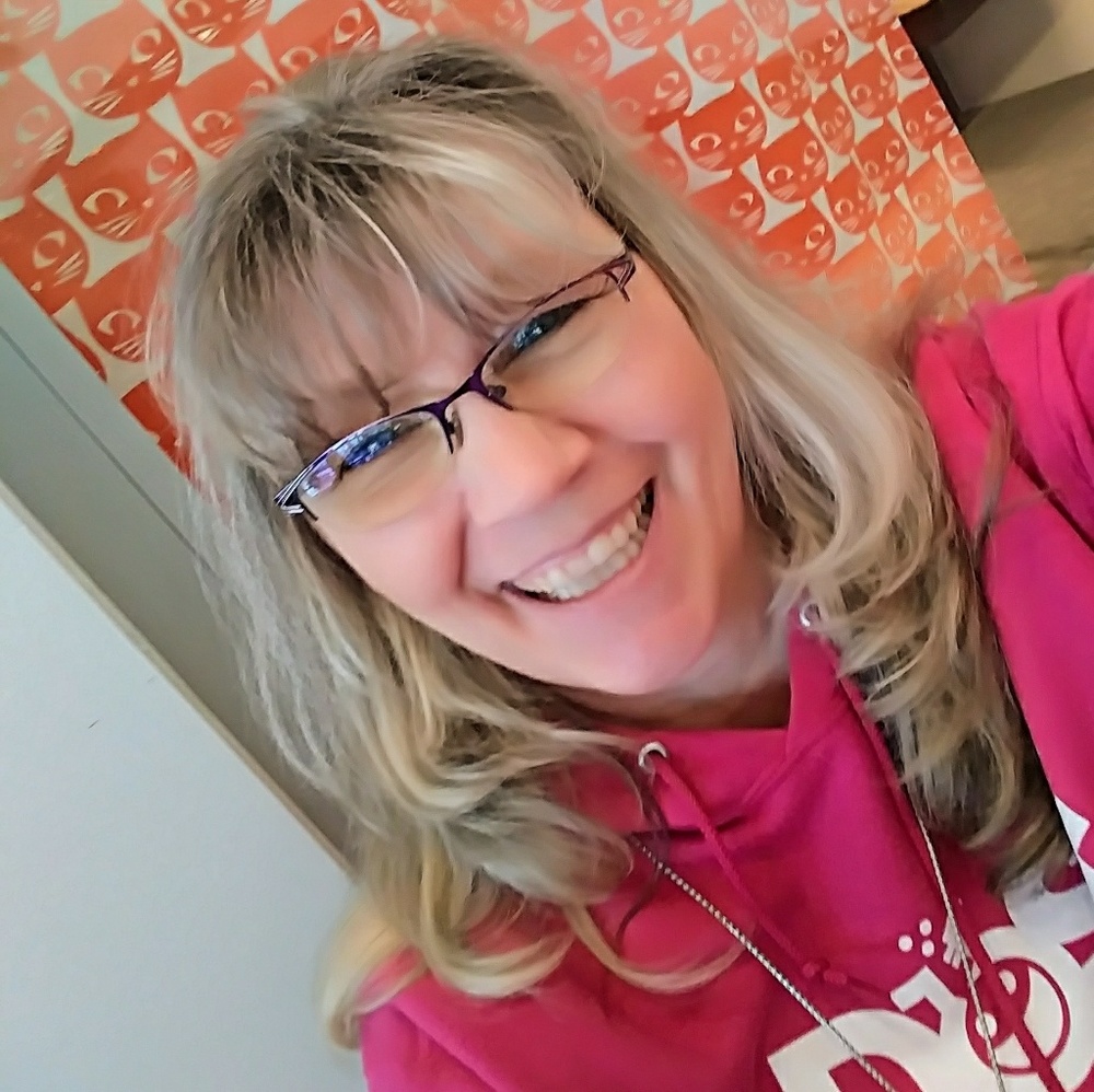 Meet your Posher, Liane